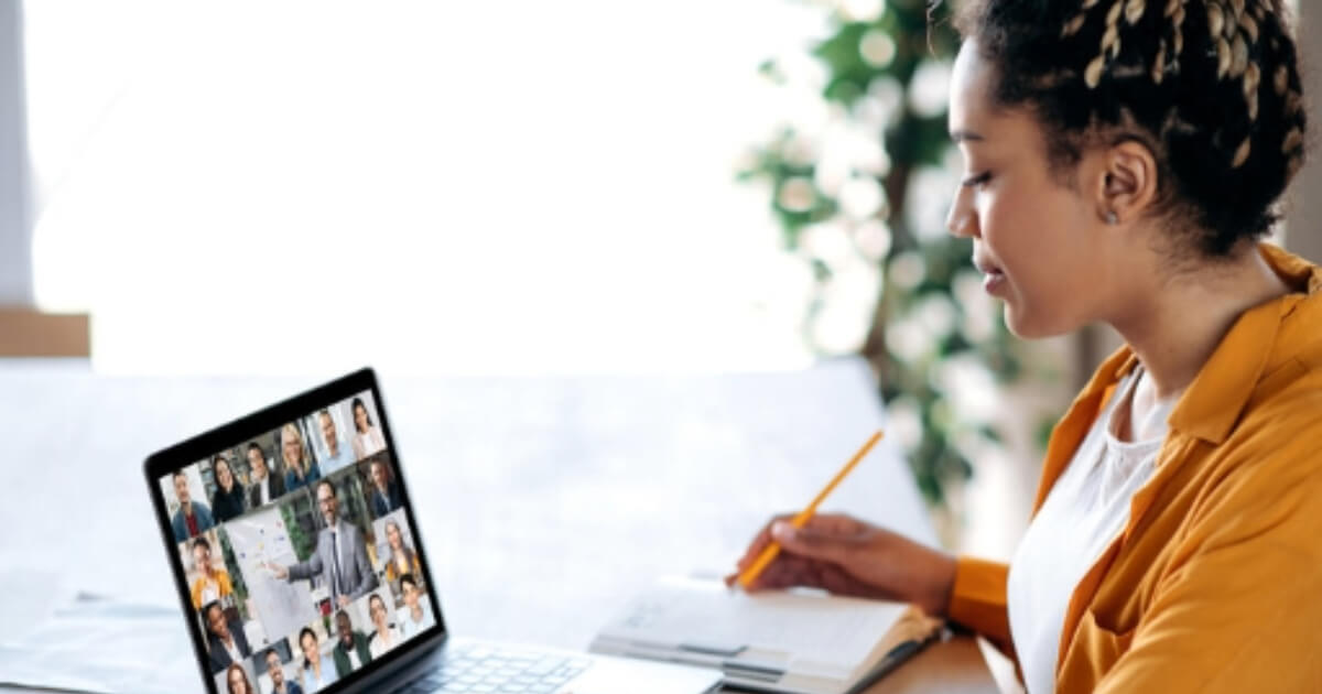 Is Online Group Coaching Right for Your Personal Growth?